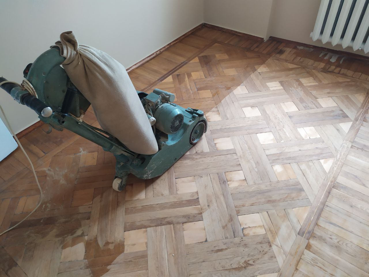 Циклевка паркета в Харькове